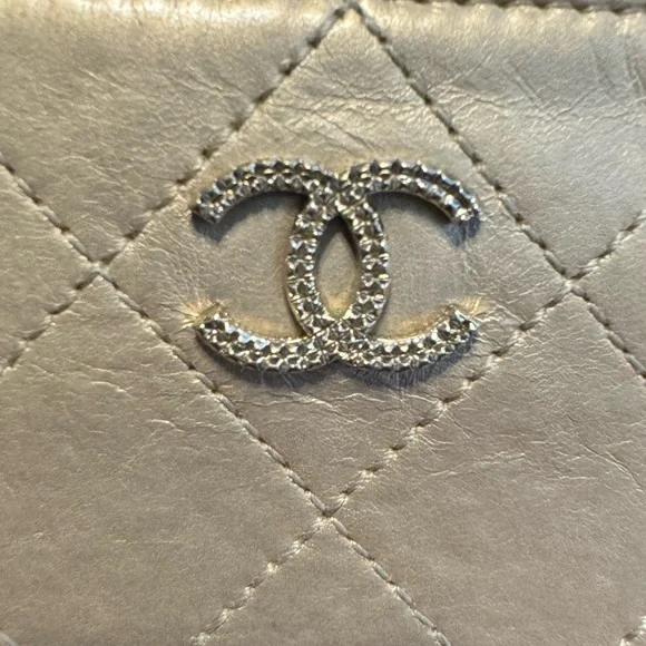 EUC Chanel • COCO Gold CC Diamond Stitch Quilted Lambskin Long Zippy Wallet - Picture 3 of 9